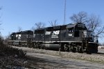 NS 7110 & 3474 head up the lead as train E15